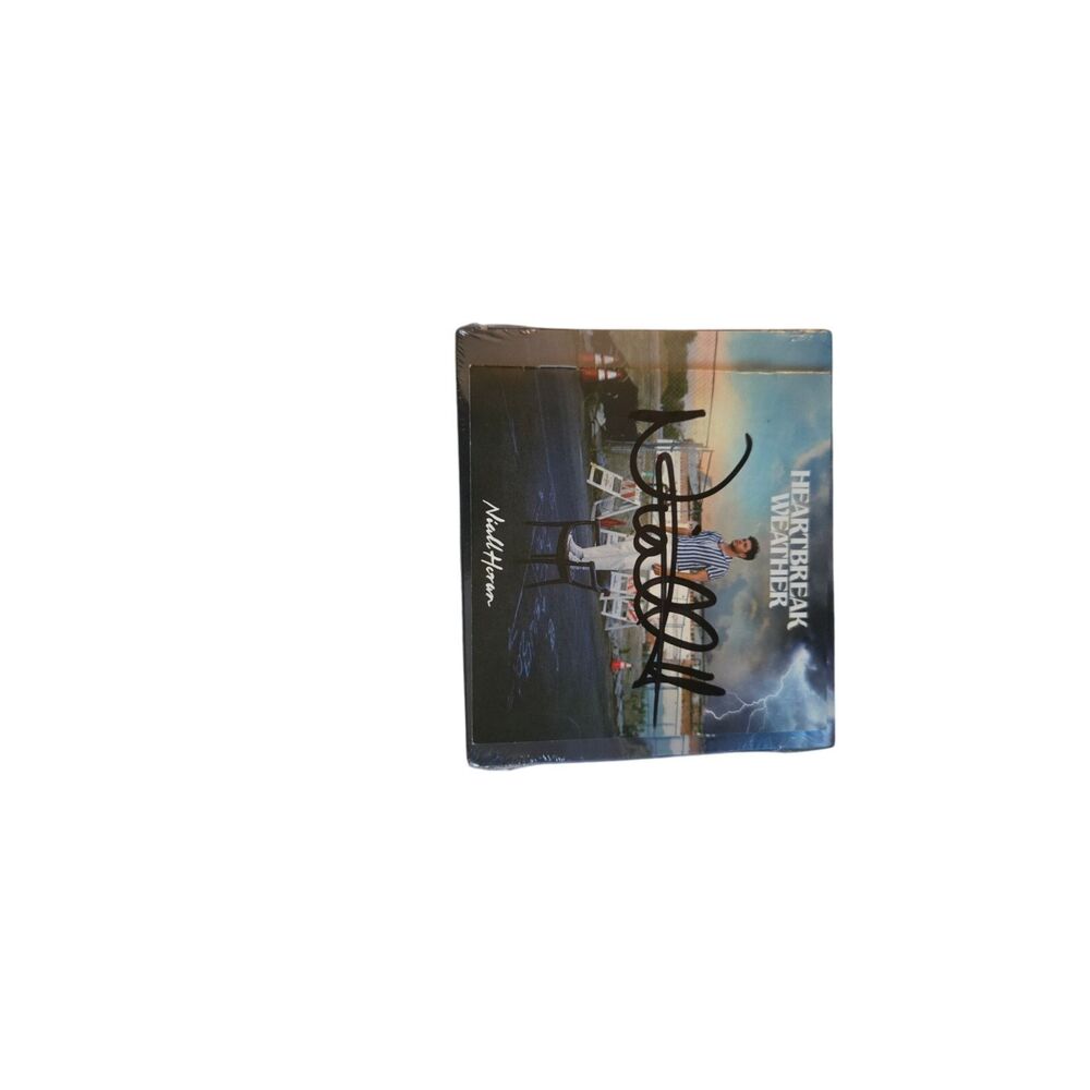 Niall Horan Heartbreak Weather signed cd